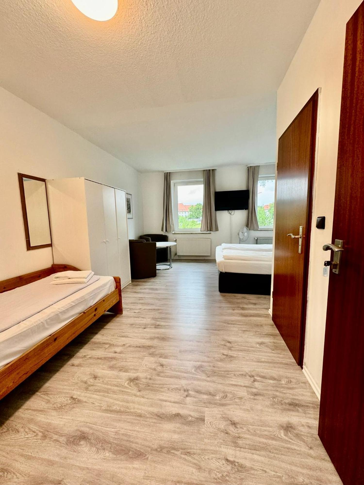 Hotel Zum Ruecking Нортхайм Екстериор снимка