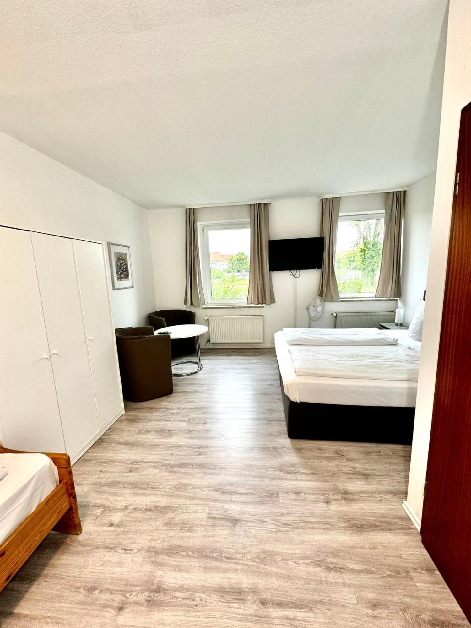 Hotel Zum Ruecking Нортхайм Екстериор снимка
