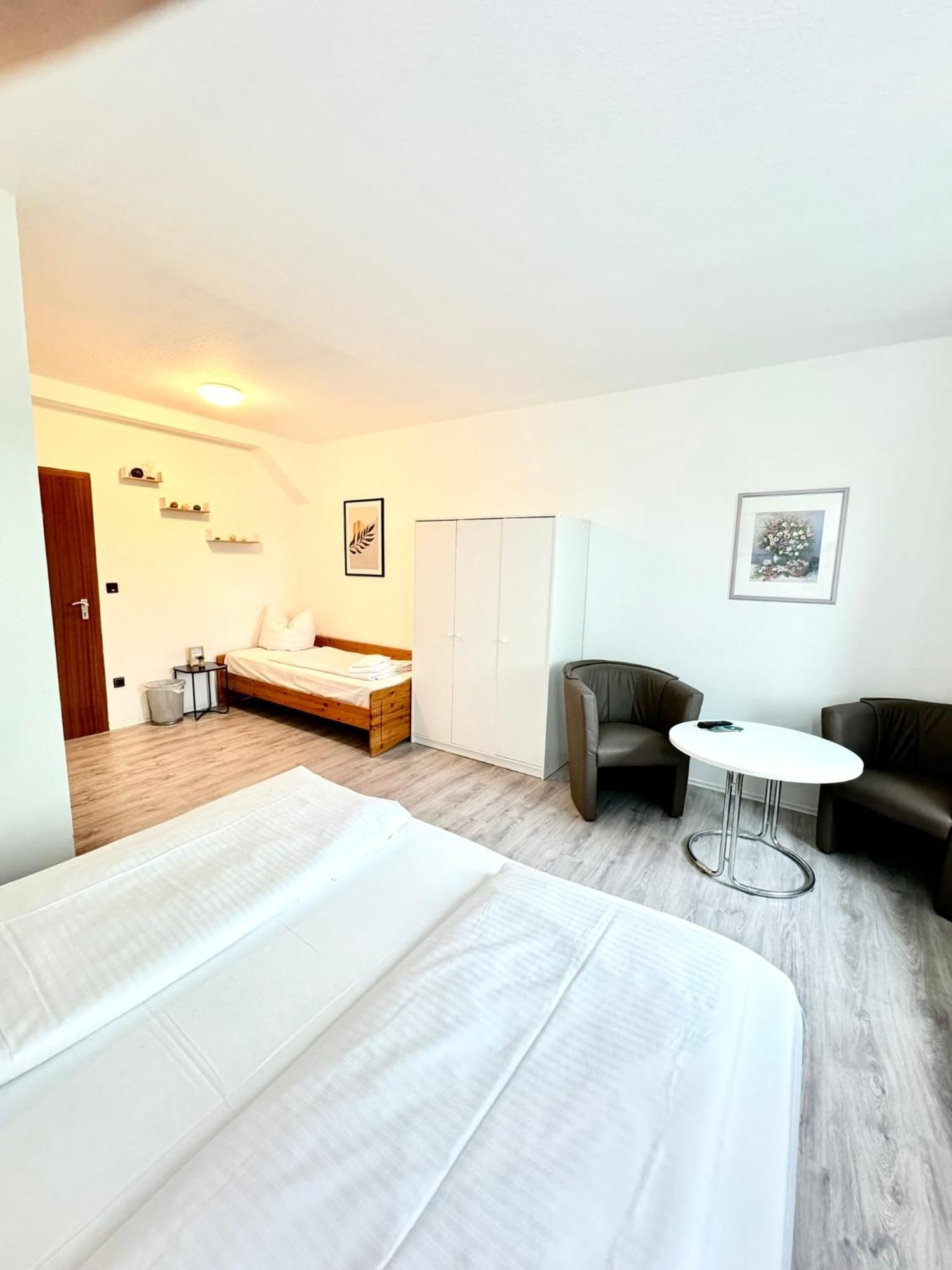 Hotel Zum Ruecking Нортхайм Екстериор снимка