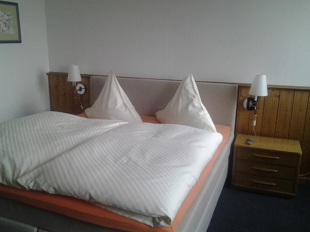 Hotel Zum Ruecking Нортхайм Екстериор снимка